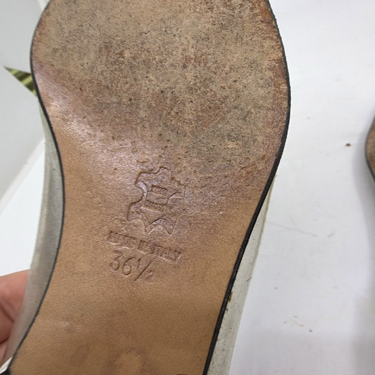 Giorgio Armani Transparent Cap Toe Leather Flat 36.5