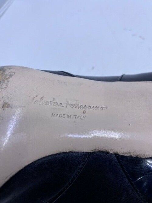Salvatore Ferragamo Black Mara Bow Pumps Size Us