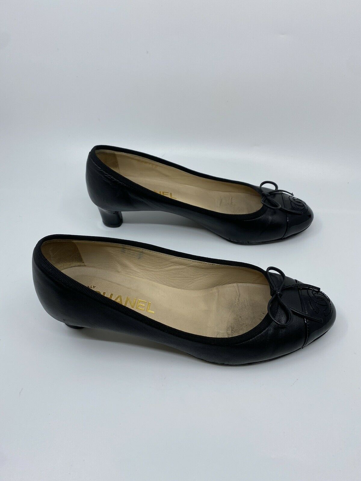 CHANEL Black Ballet shoes W/ Low Heels 38.5