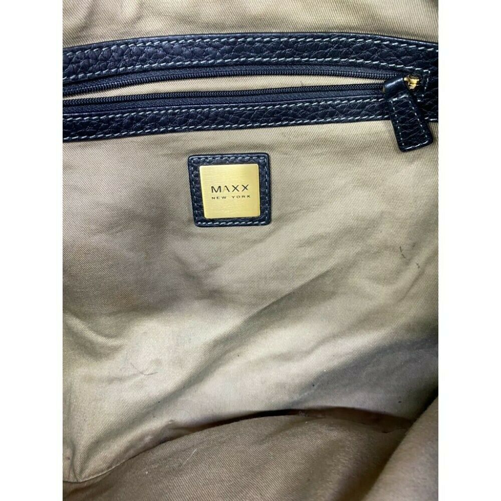 Maxx New York Black Leather Shoulder Bag
