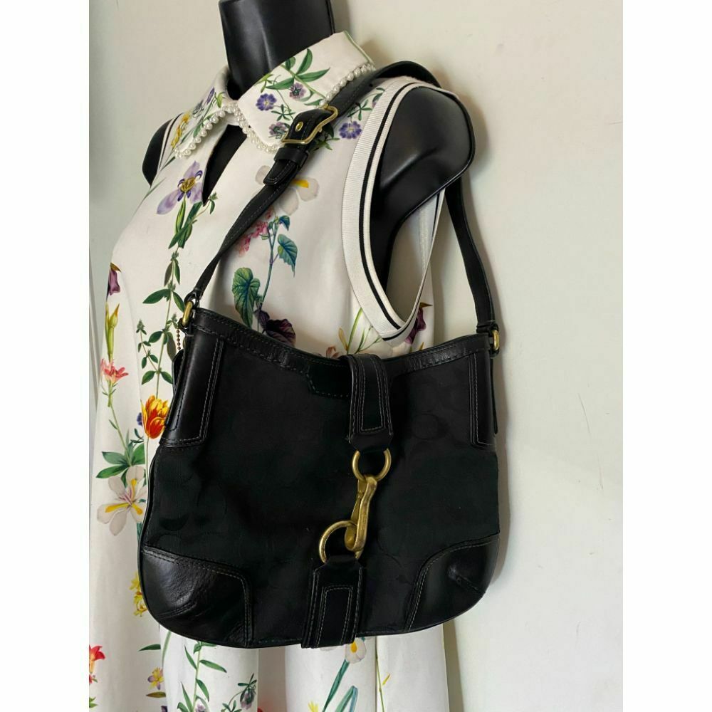 Coach Women's Black Medium Fabric Shoulder Bag