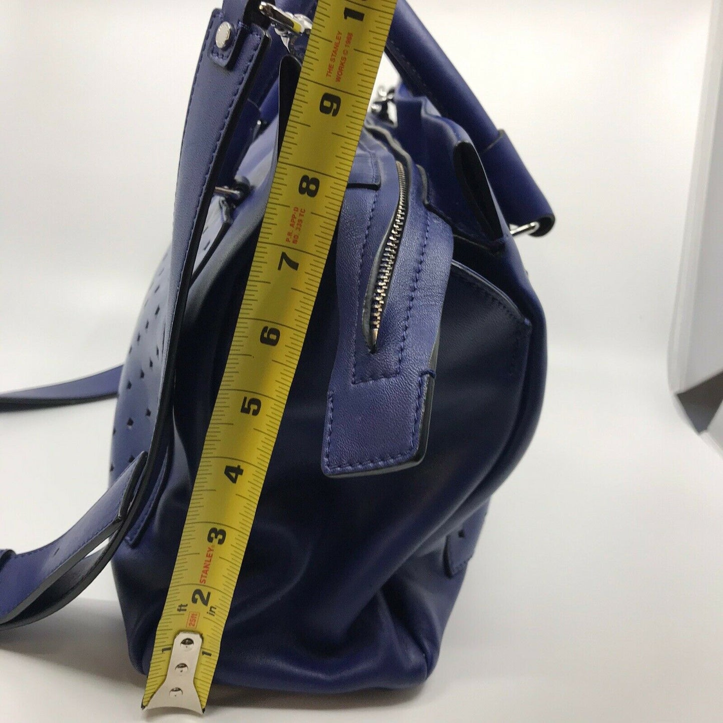 Marc Jacobs Blue Leather Handbag w crossbody Strap