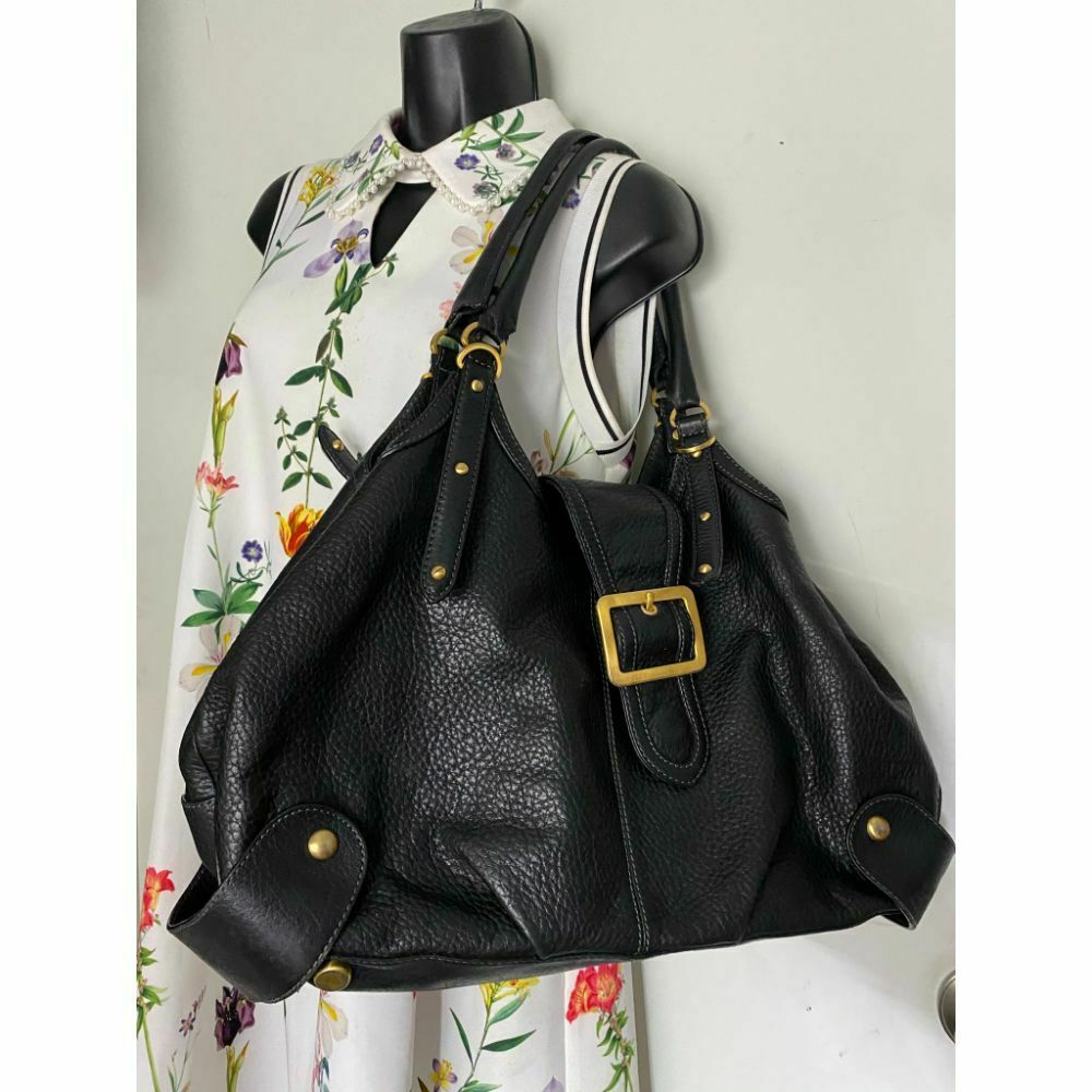 Maxx New York Black Leather Shoulder Bag