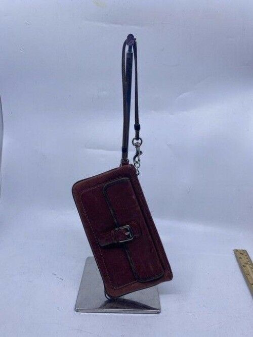 Coach Vintage Brown Leather Wristlet