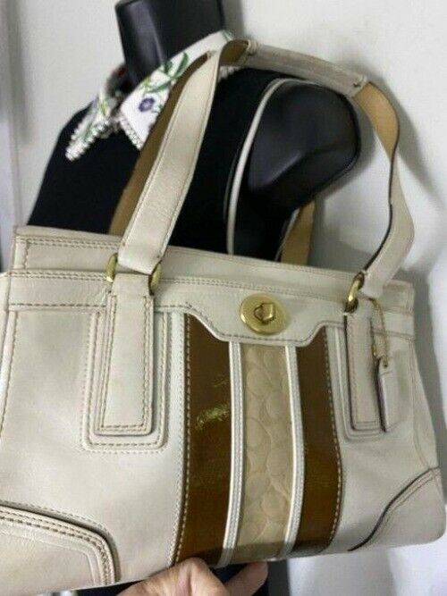 coach leather white shoulder bag
