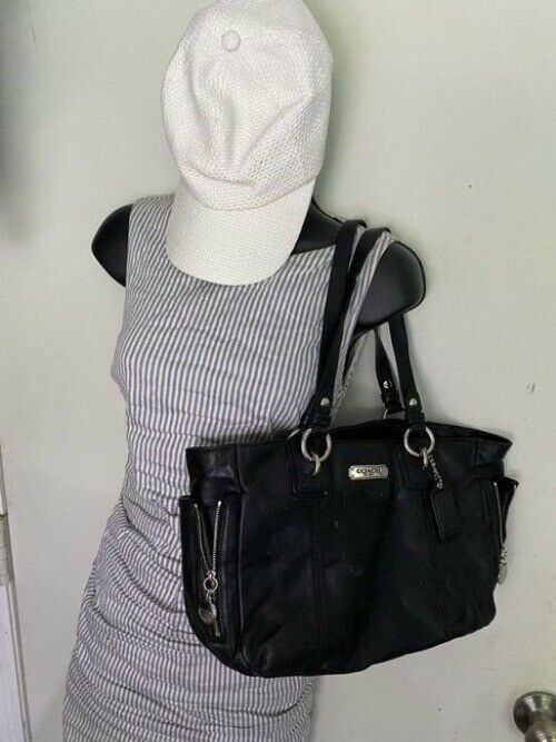 Coach Classic Side Zipper Black Leather Shoulder Bag