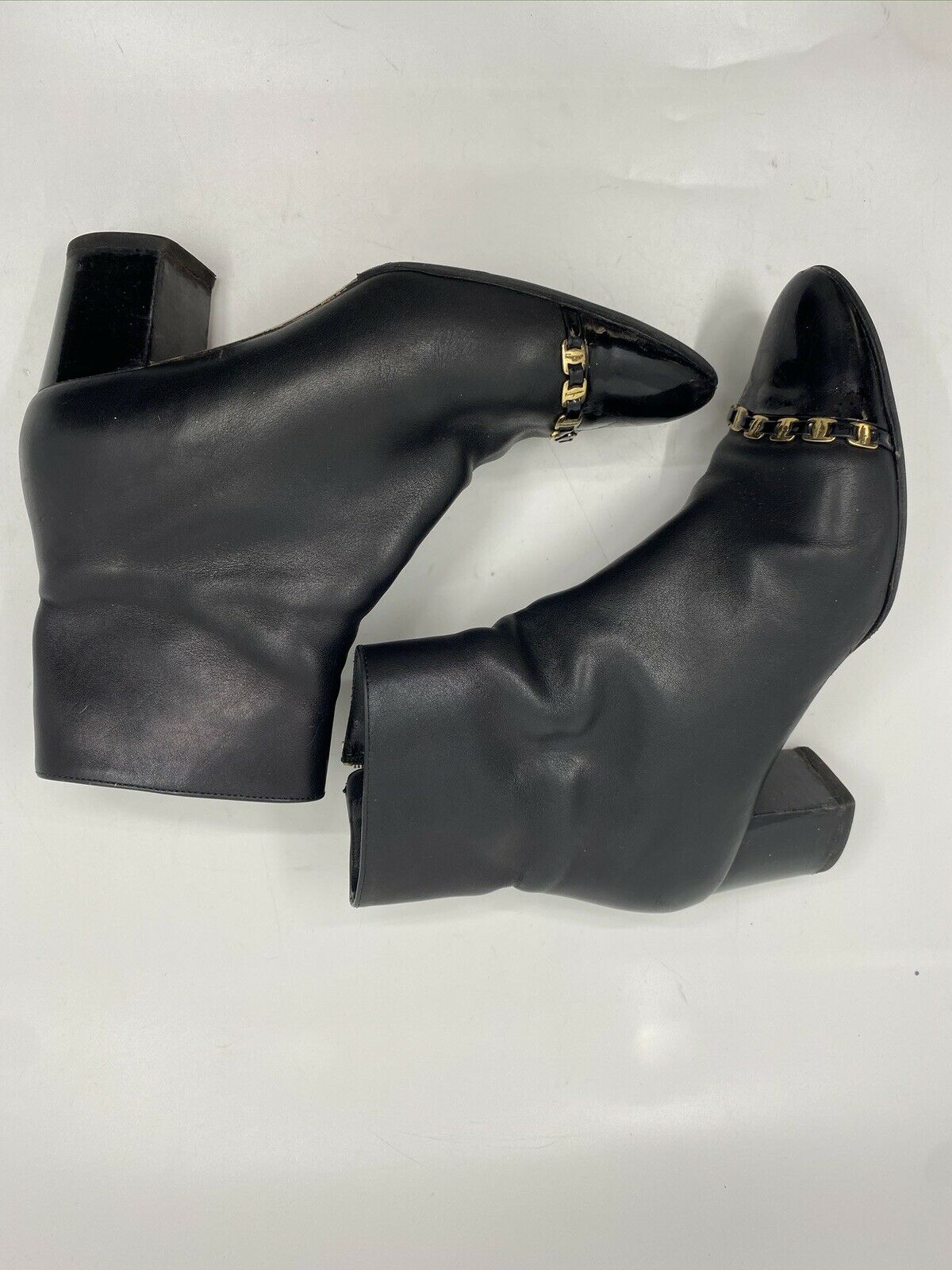 SALVATORE FERRAGAMO Booties W Gold signature Chain Link Detail Size 6