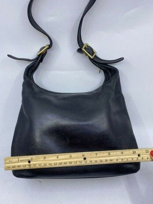 coach vintage black leather shoulder bag