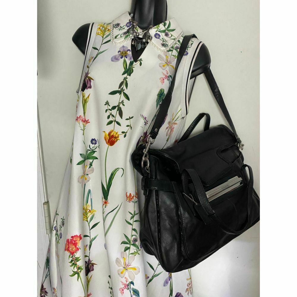 COACH Medium/ Large Leather Black Shoulder Bag