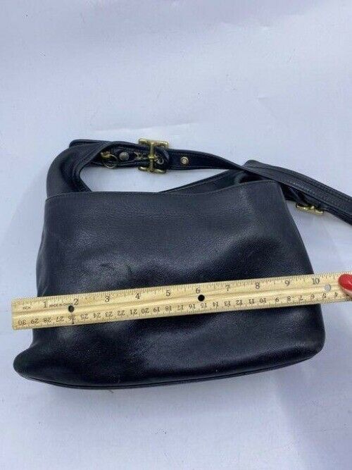 coach vintage black leather shoulder bag