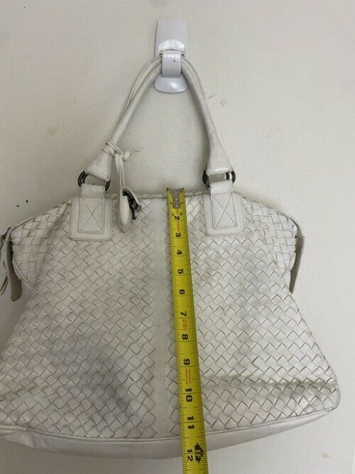 bottega veneta white woven leather shoulder bag