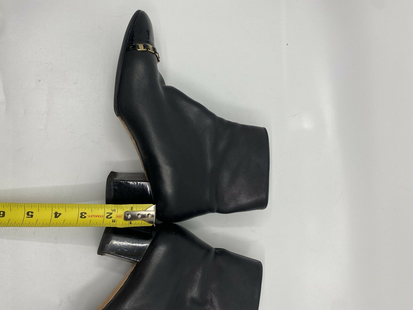 SALVATORE FERRAGAMO Booties W Gold signature Chain Link Detail Size 6
