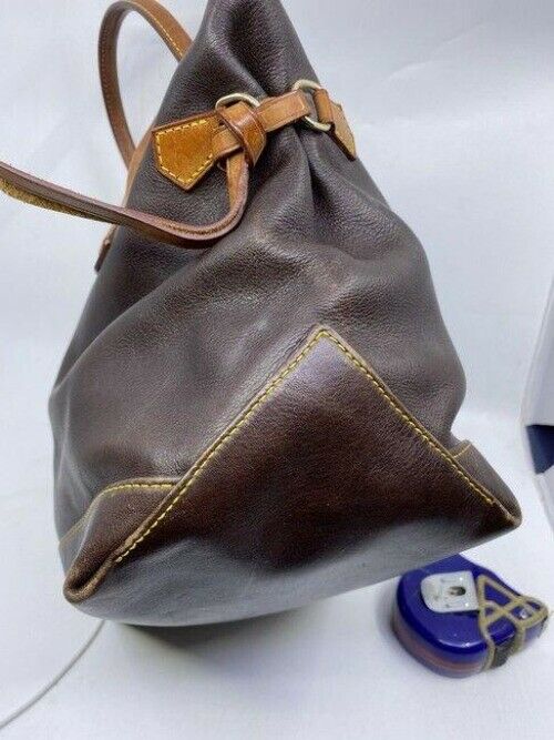 dooney and bourke large brown leather shoulder bag