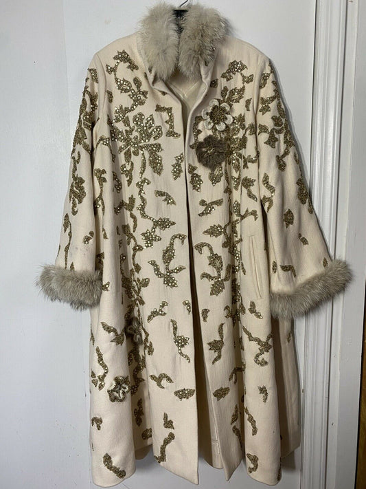 OSCAR DE LA RENTA Embellished Cream Long coat W Fur Trim Small