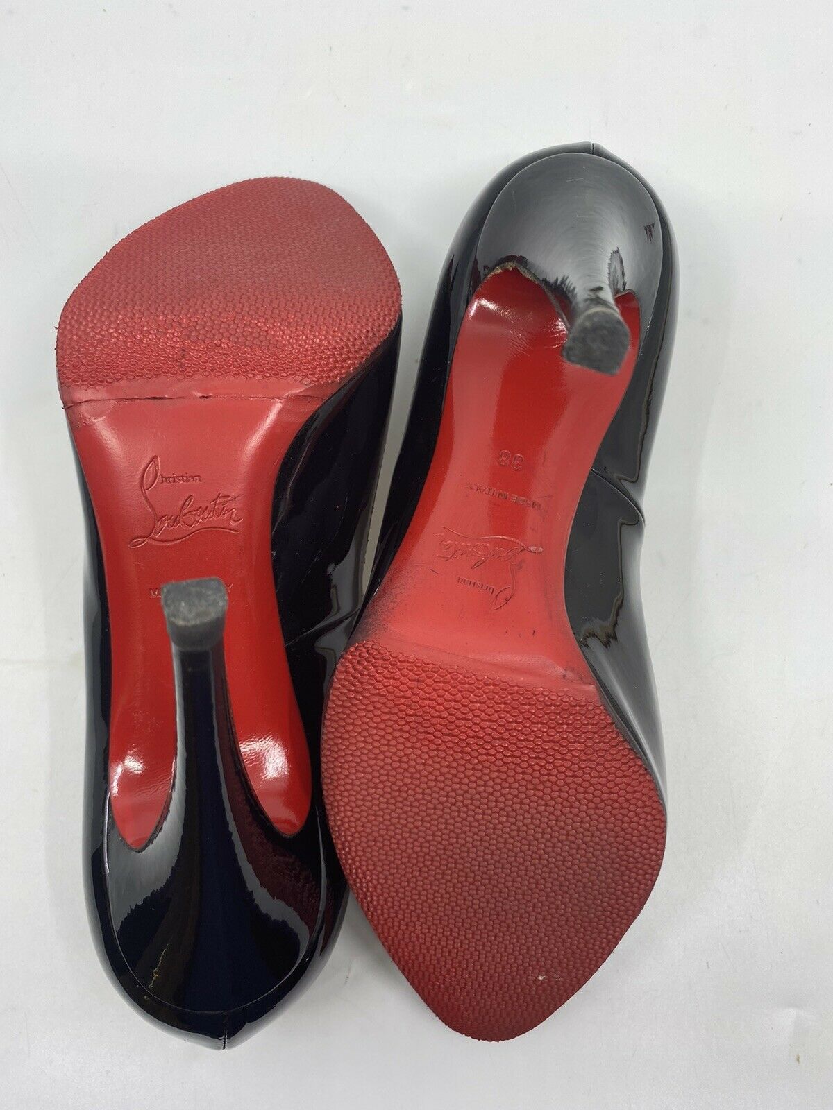 CHRISTIAN LOUBOUTIN Classic Pumps Size 38