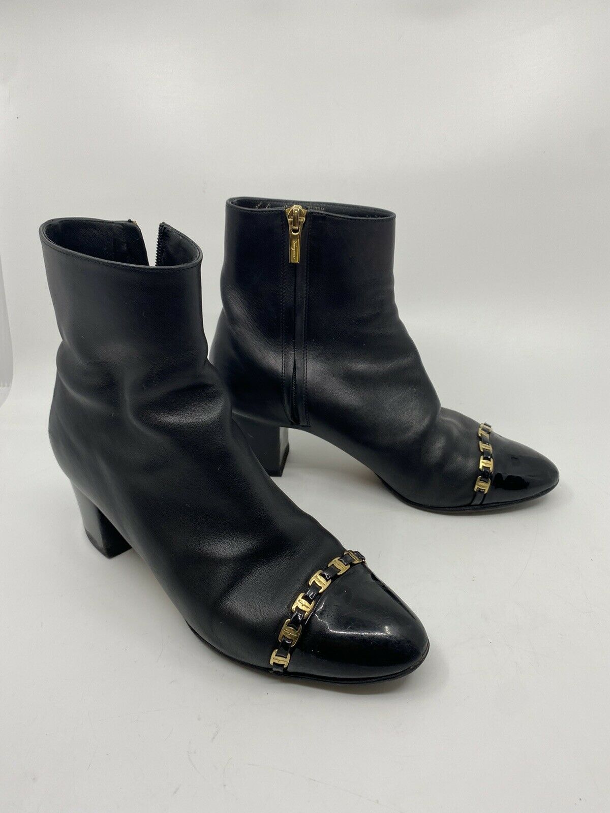SALVATORE FERRAGAMO Booties W Gold signature Chain Link Detail Size 6