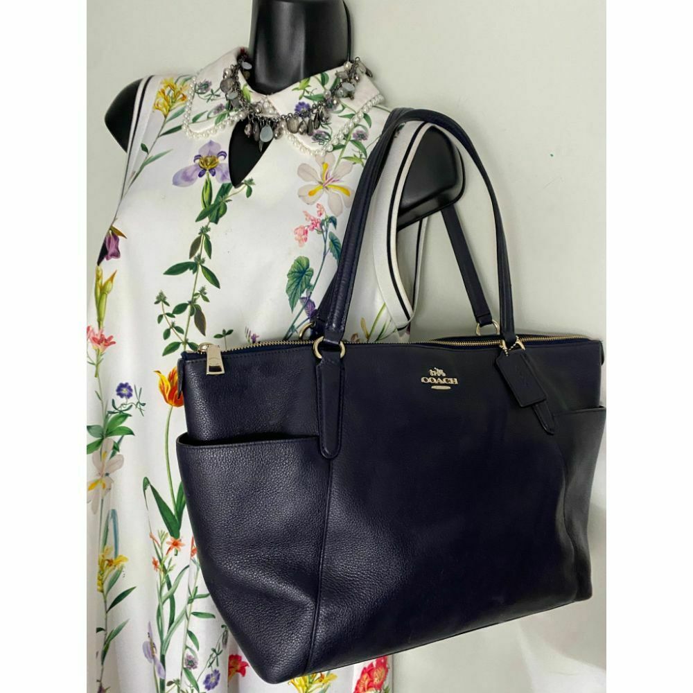 COACH Navy Blue XL Leather Shoulder Bag Very Good Condition