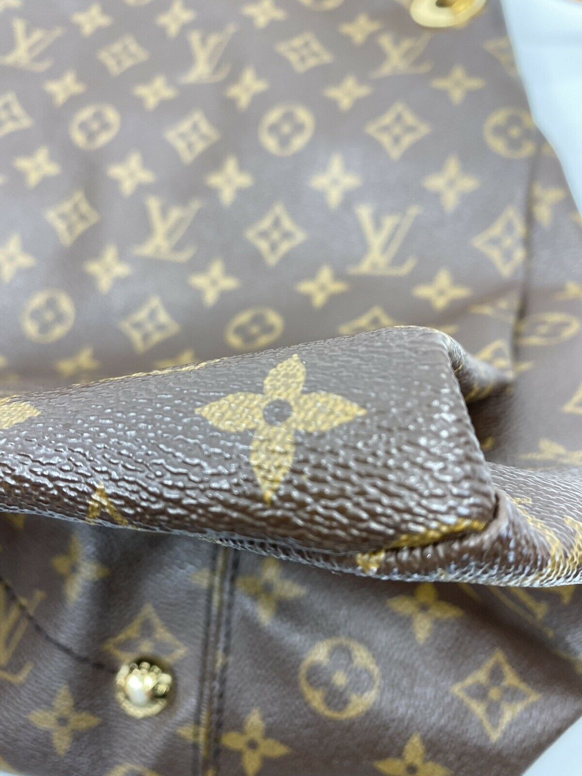 LOUIS VUITTON Artsy Monogram Bag Msrp 2,300 Very Good Condition