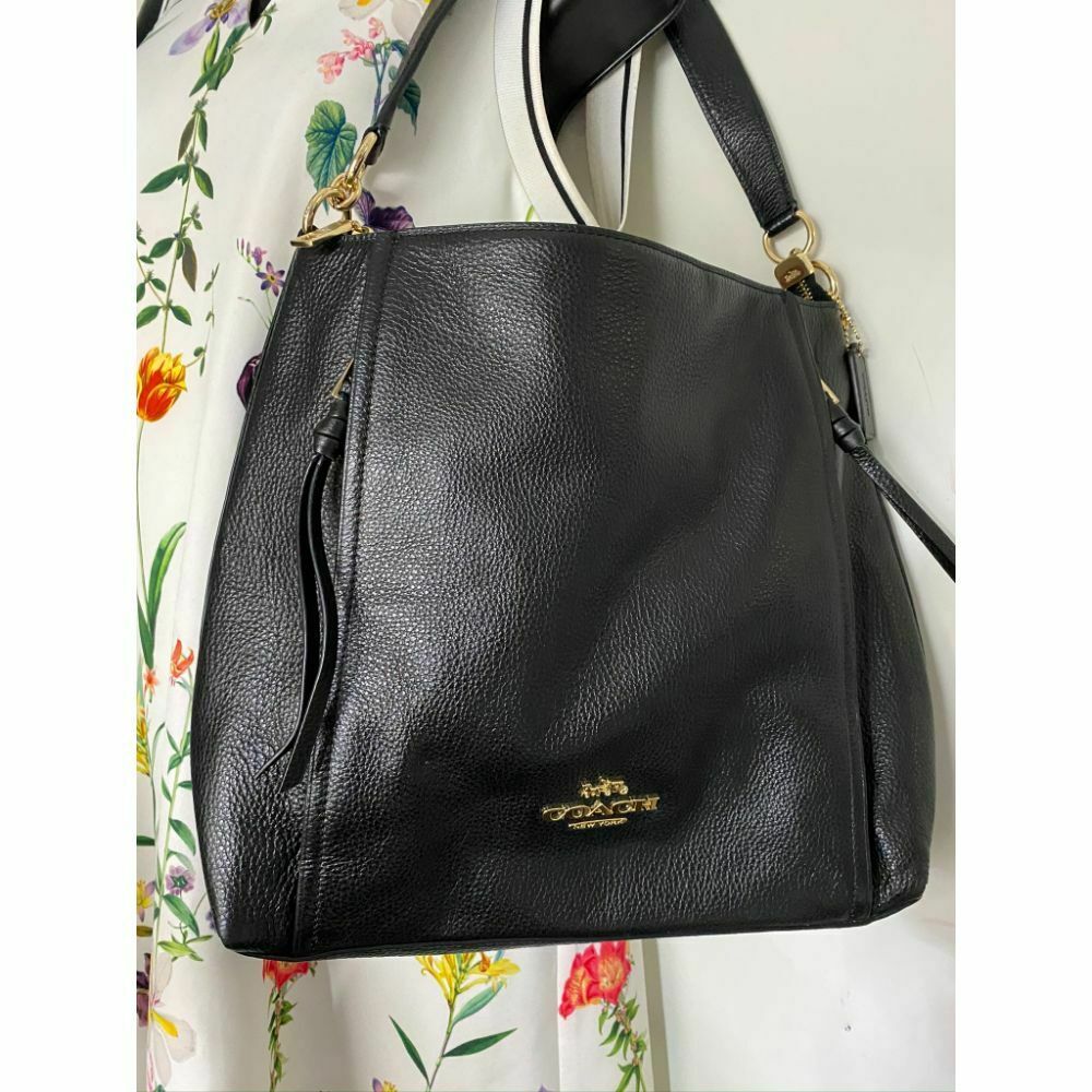 Coach Black Leather Classic Tote Bag Multiple Compartments