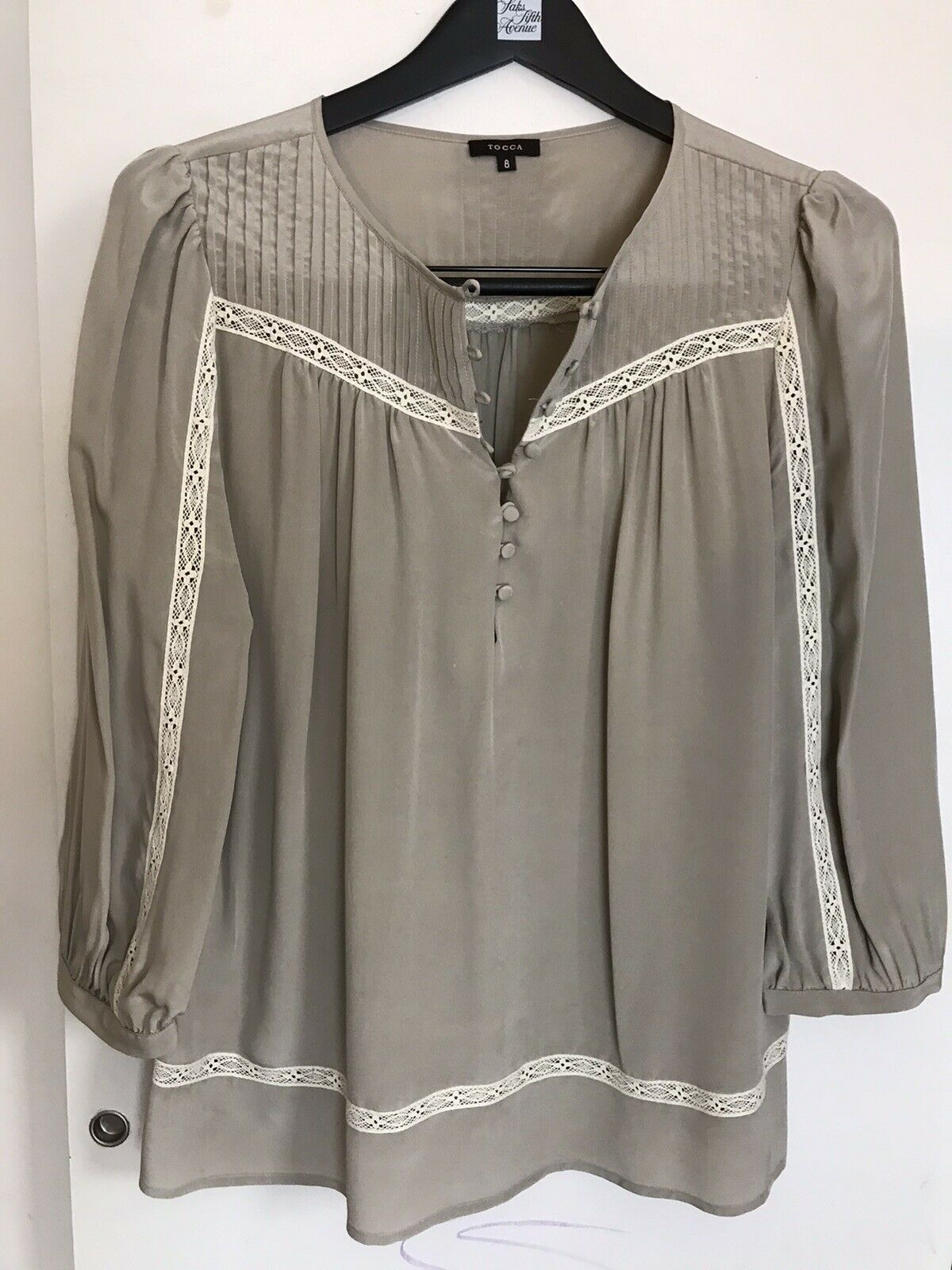 TOCCA Beige Silk Top sz 8