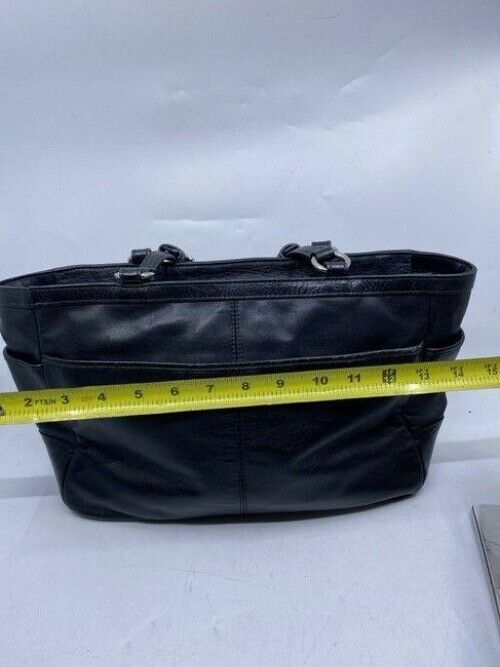 coach black leather shoulder bag