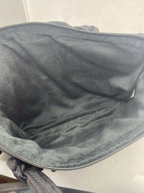 marc jacobs padded device black nylon cross body bag