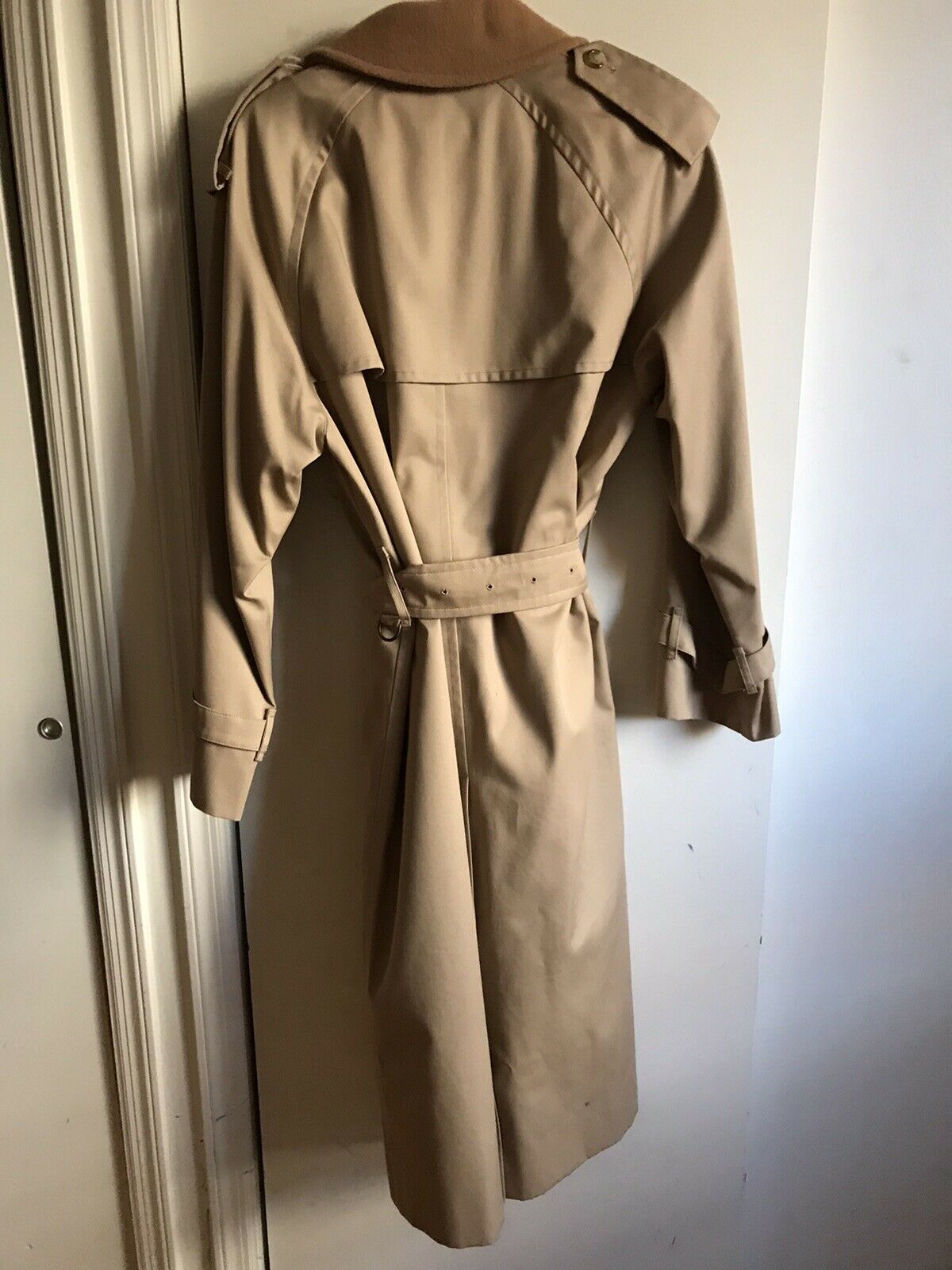 BURBERRY Men’s Khaki Trench Coat Excellent! XL