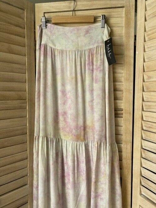 Nicole Miller cream pink msrp skirt