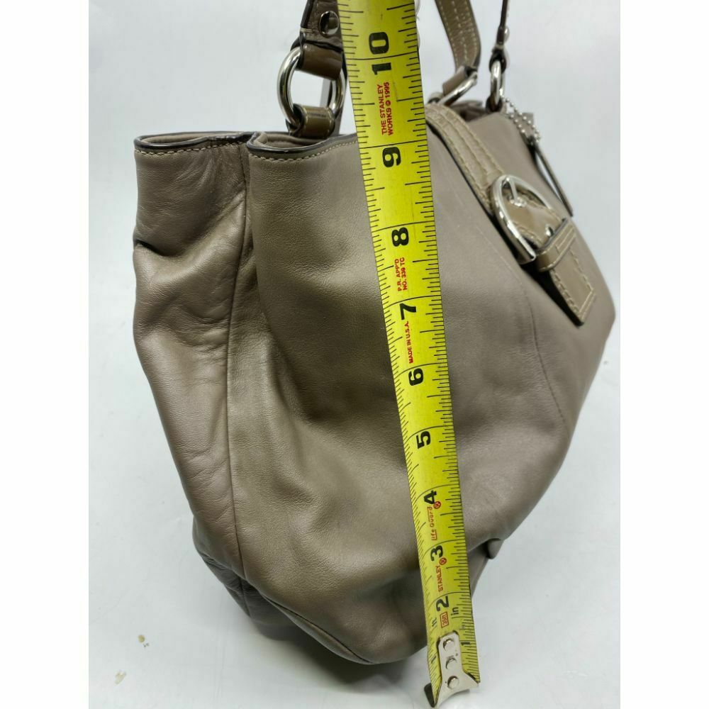 COACH Medium/ Large Leather Brown Shoulder Bag