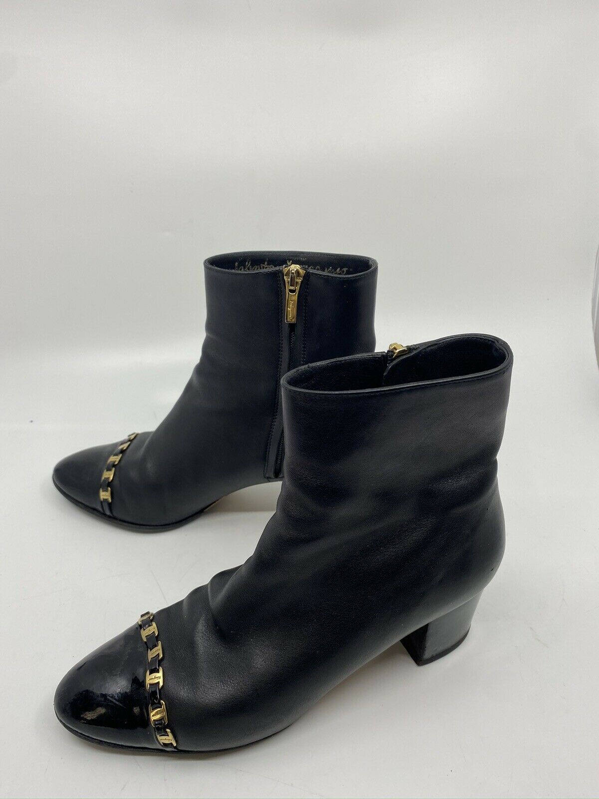 SALVATORE FERRAGAMO Booties W Gold signature Chain Link Detail Size 6