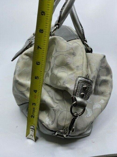 coach silver beige fabric shoulder bag