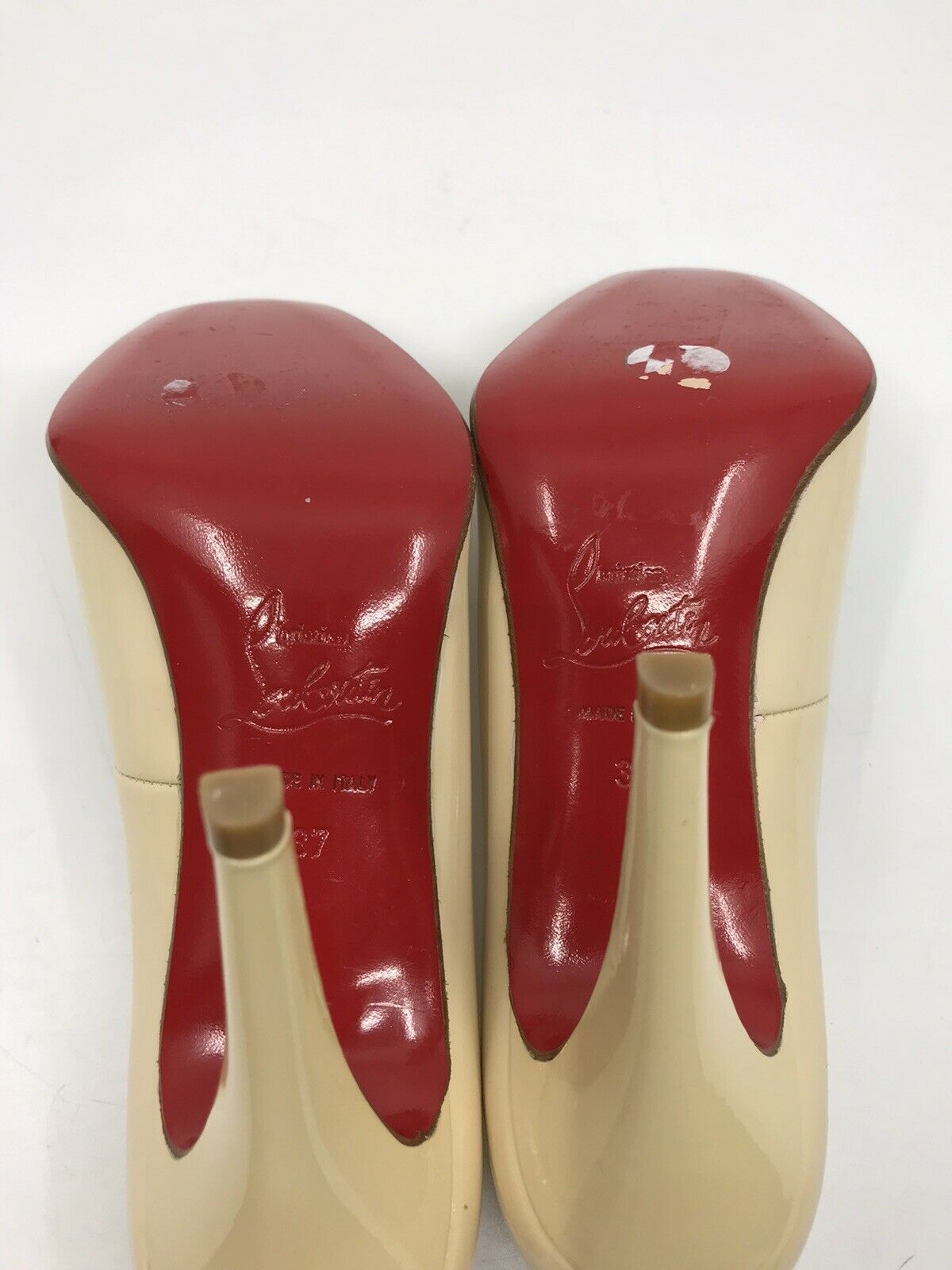 CHRISTIAN LOUBOUTIN Beige Patent high heel classic pumps 37