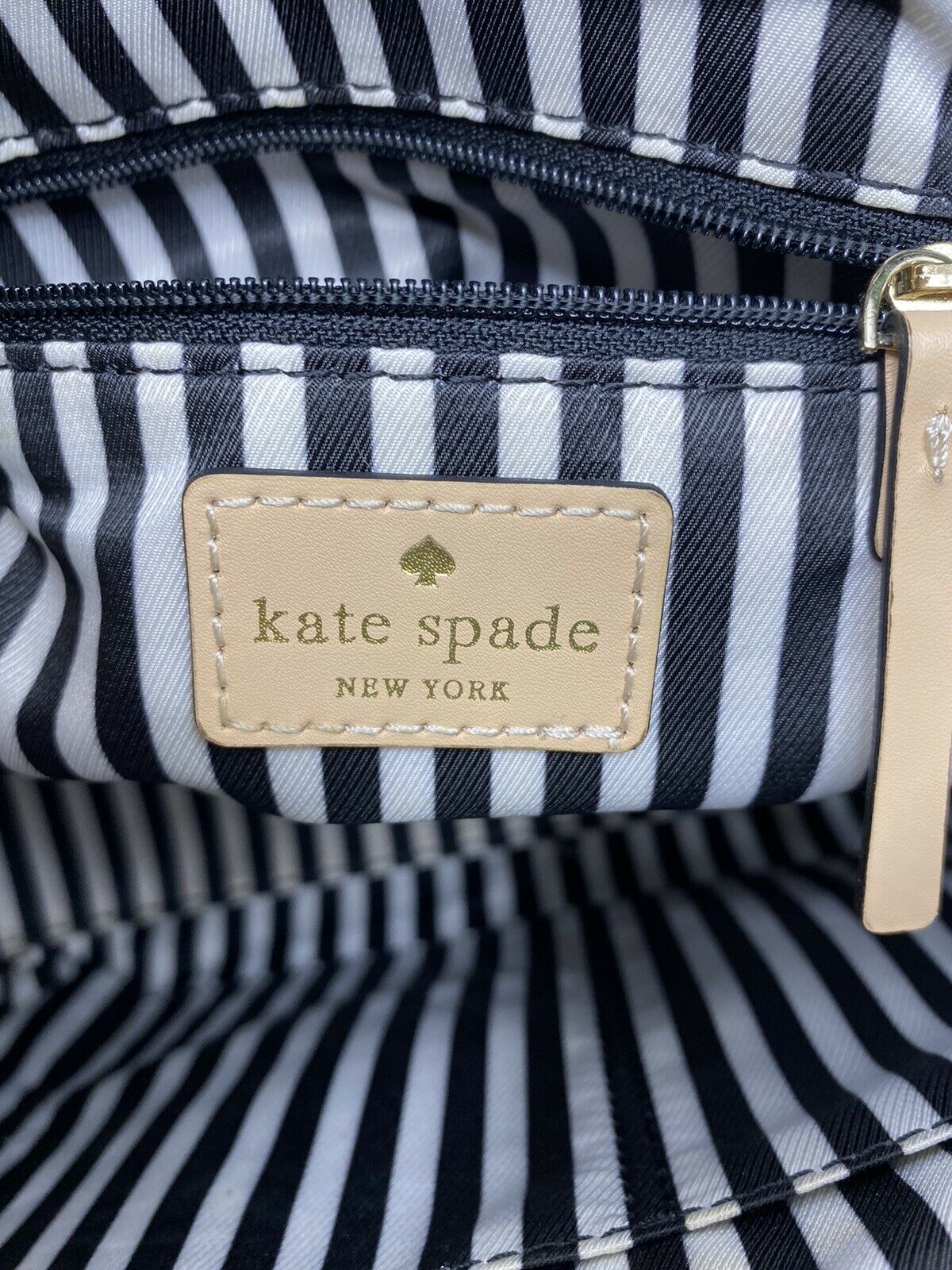 Kate Spade Green leather  Trapeze Bag W Crossbody