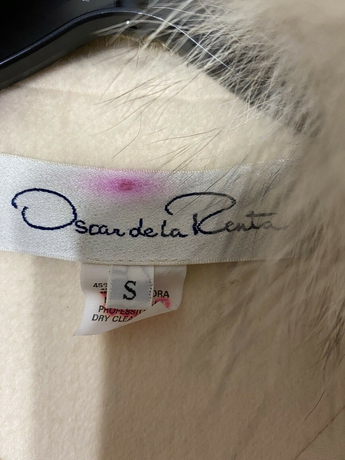 OSCAR DE LA RENTA Embellished Cream Long coat W Fur Trim Small
