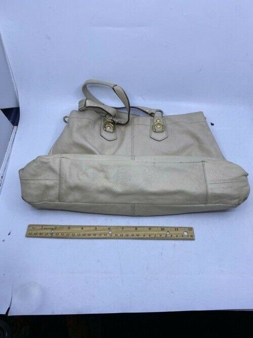Coach Xl White Leather Shoulder Bag