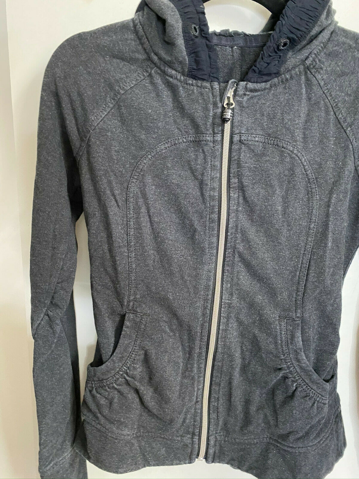 LULULEMON Womens Black Long Sleeves Stylish Hoodies Size: 4