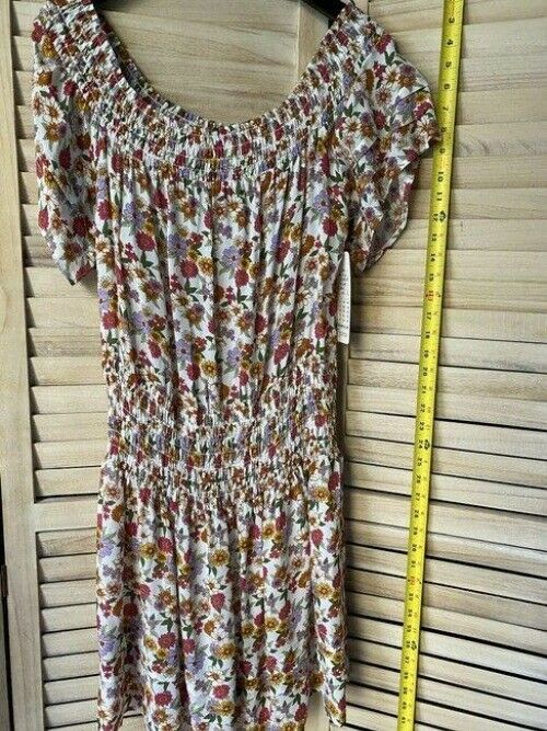 Nicole Miller White Green Yellow Pink New Floral Smocking Small Short Casual Dre