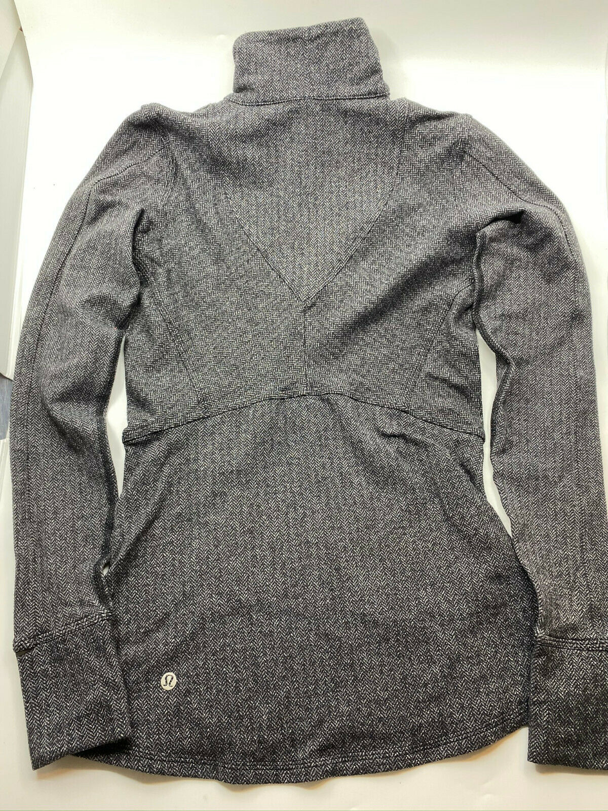 LULULEMON Womens Gray Long Sleeves Stylish Fleece Sweater Size: 4