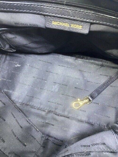 Michael Kors shoulder bag w handshoulder customized by me w applique black red g