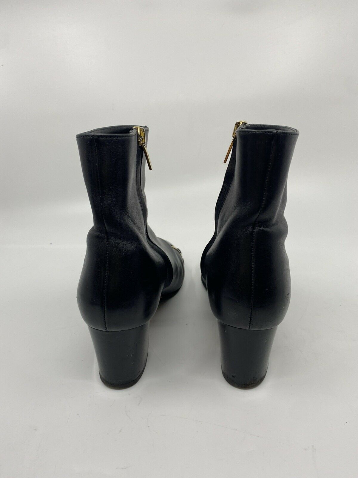 SALVATORE FERRAGAMO Booties W Gold signature Chain Link Detail Size 6