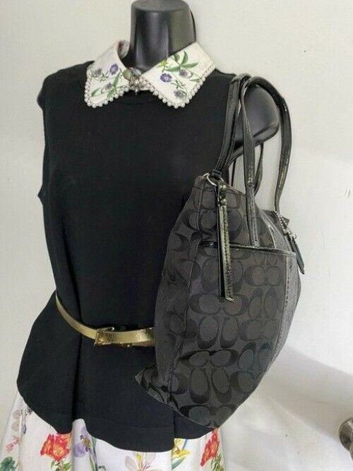 coach large black fabric shoulder bag