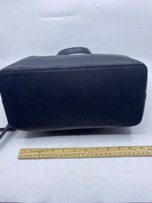 Kate Spade Multi Compartment Zip Middle Zip Black Leather Cross Body Bag