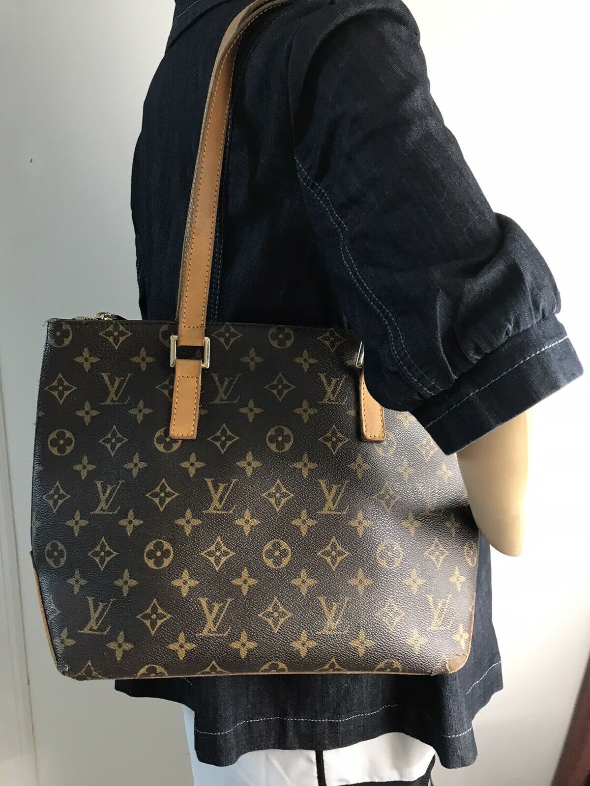 LOUIS VUITTON Cabas Mezzo Tote Bag