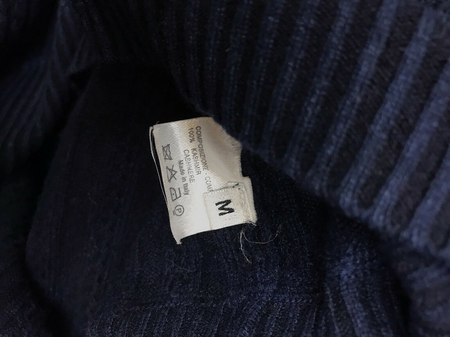 YVES SAINT LAURENT Men’s Navy Cashmere Sweater Medium