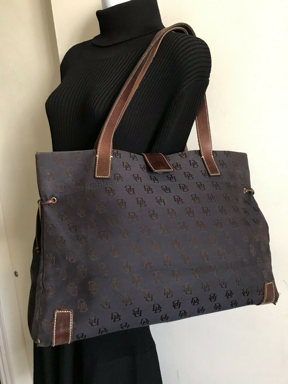 DOONEY & BOURKE large nylon tote bag