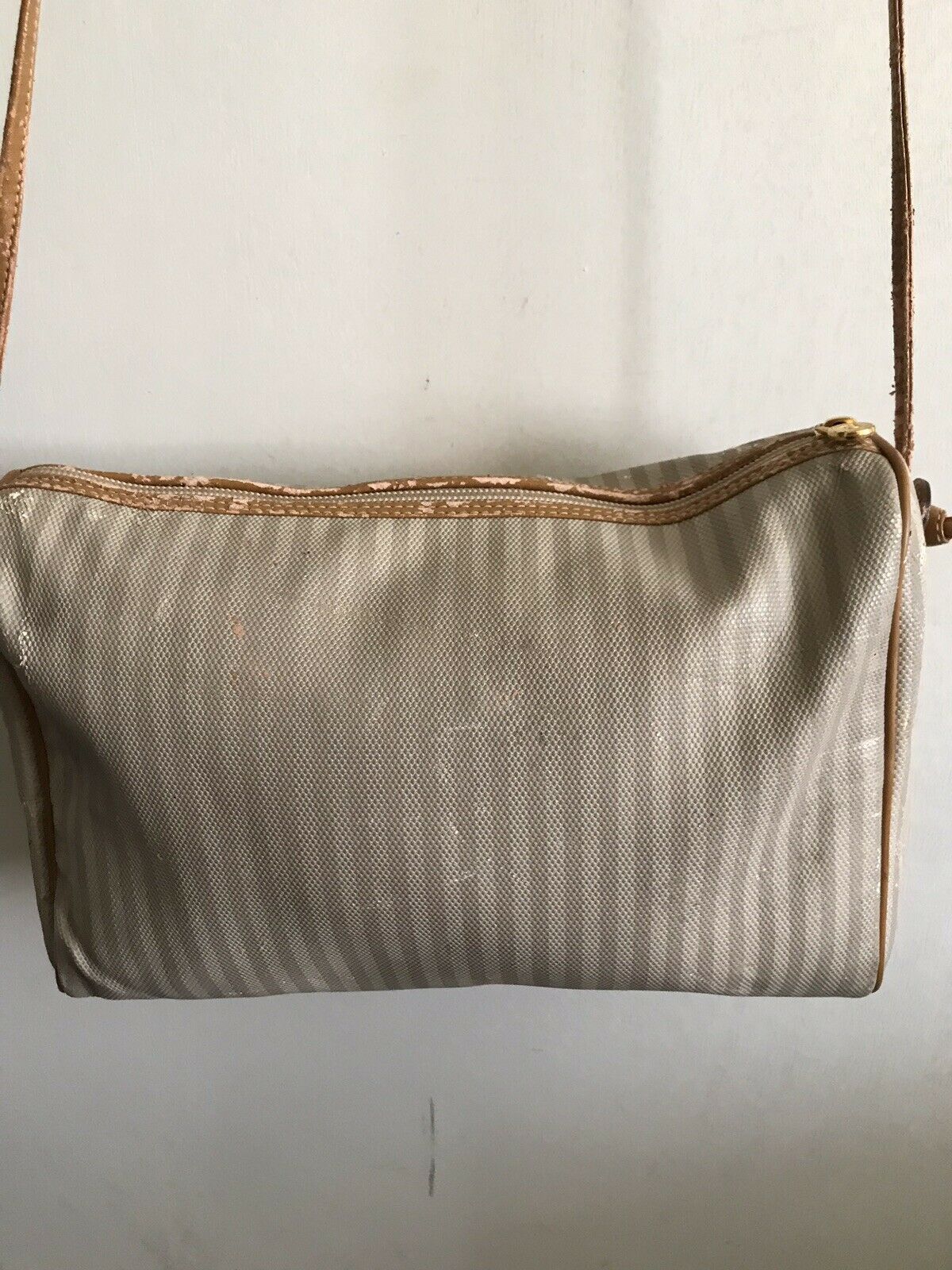 FENDI Vintage Grey/Beige Medium Leather Crossbody Bag With Matching Wallet