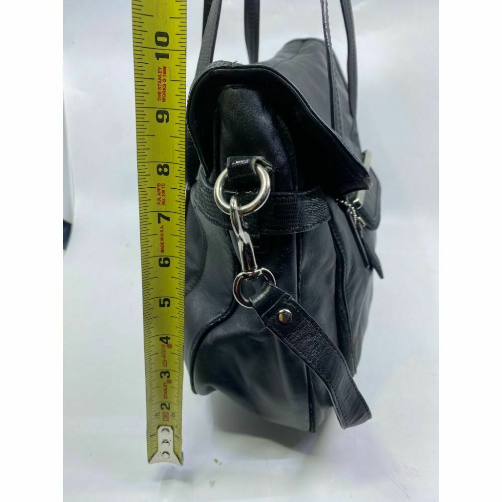 COACH Medium/ Large Leather Black Shoulder Bag
