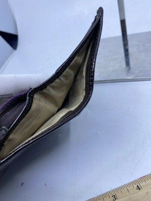 coach burgundy w pattent leather change compartment wallet
