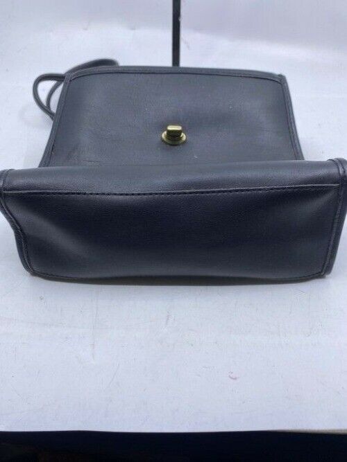 Croft And Barrow Messenger Vintage Black Leather Cross Body Bag