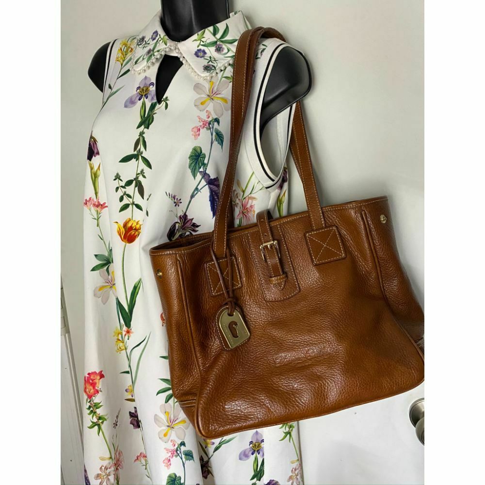 Dooney and Bourke Large Leather Tote/Shoulder Bag